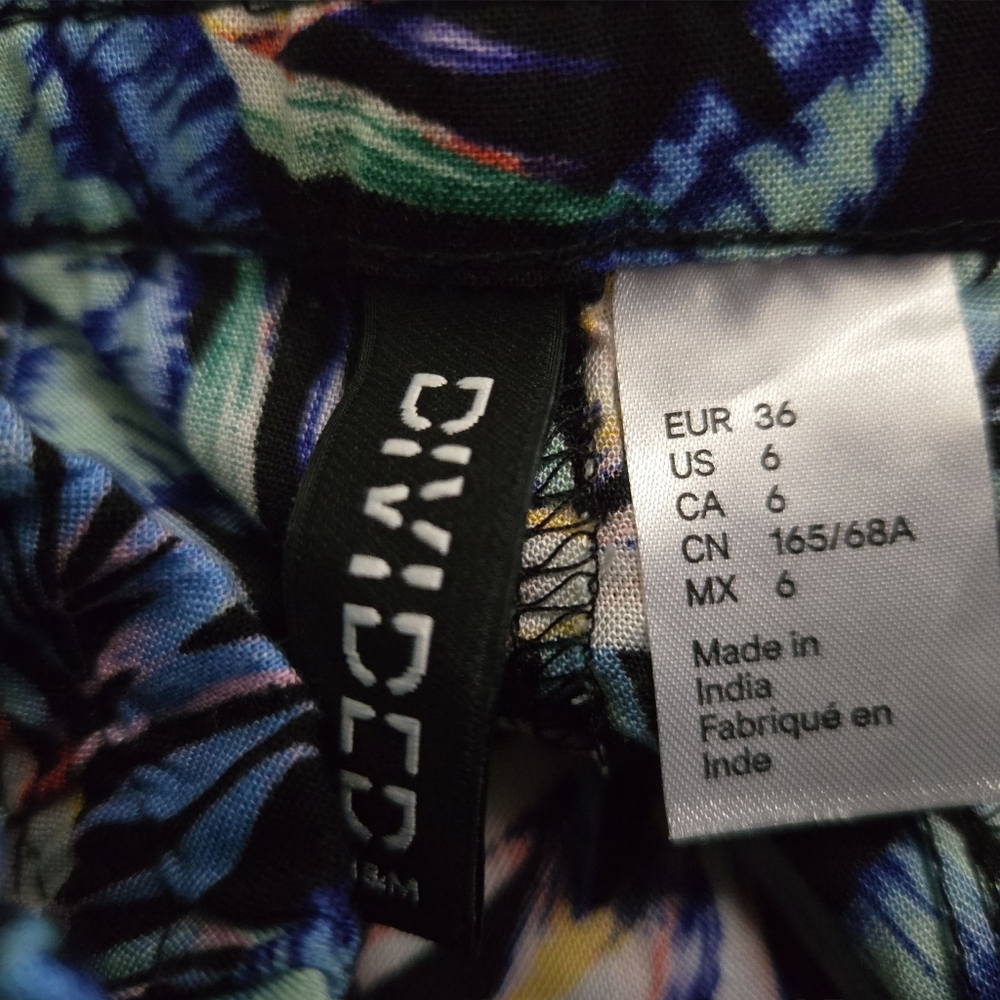 Divided H&M Tropical Print Pants Sz 6 - Picture 3 of 5